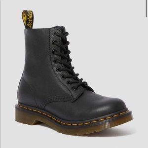 Dr. Marten 1460 Pascal Virginia